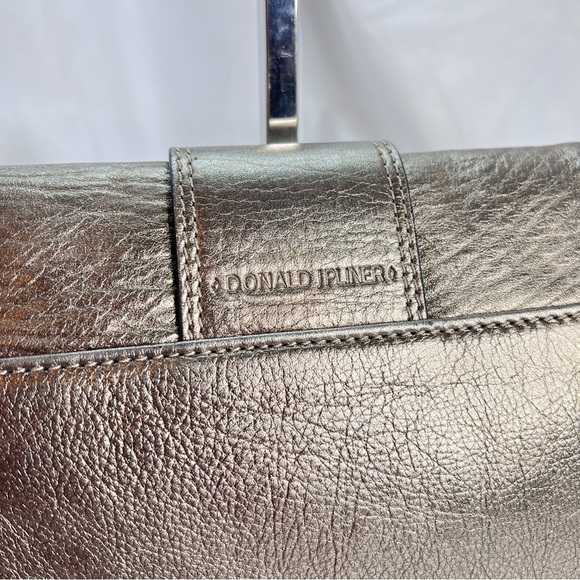 DONALD J PLINER Couture Sliver Foil Clutch / Wristlet - Picture 6 of 16